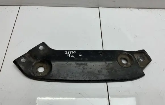 Volkswagen Jetta VI Radiator support slam panel bracket 5C6805931
