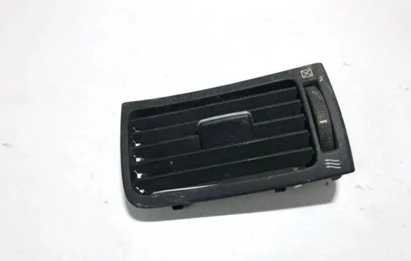 Toyota Avensis T250 Dash center air vent grill 8518c