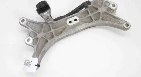 Maserati Quattroporte Gearbox mounting bracket 670001738