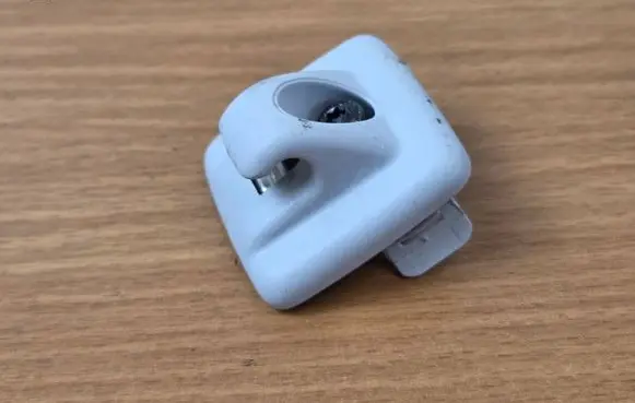 Peugeot 308 Sun visor clip/hook/bracket A0022S