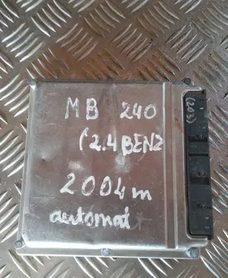 Mercedes-Benz C W203 Engine control unit/module A1121530079HW 0261207117 26RT0000