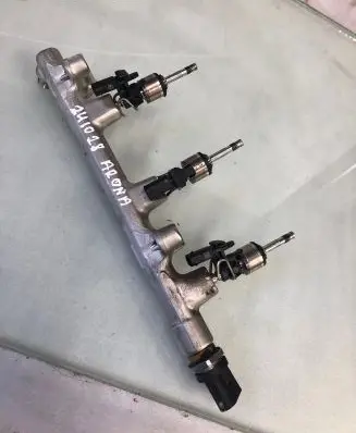 Seat Arona Fuel injector 05c036