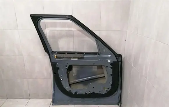 Land Rover Range Rover L405 Front door LR036400