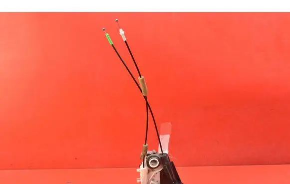 Toyota Prius+ (ZVW40) Rear door lock 