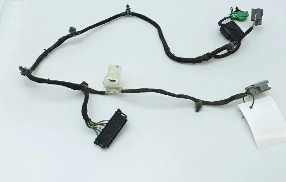 Jeep Grand Cherokee (WK) Seat wiring loom P00610512AB 1777BADT1 TDWM0815U3088