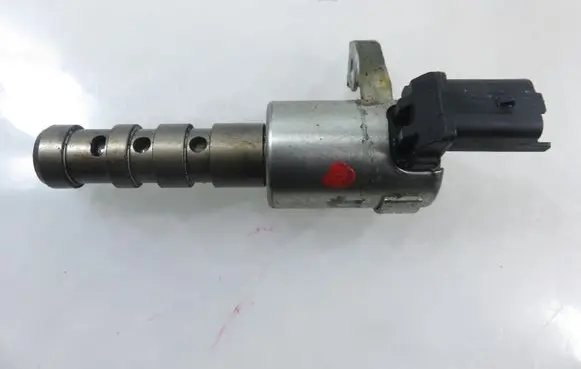 Renault Megane II Camshaft vanos timing valve 39SKV064