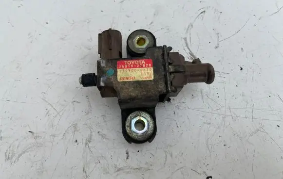 Toyota Corolla Verso E121 Turbo solenoid valve 2581927020