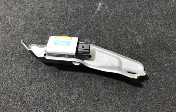 Lexus GS 300 350 430 450H Airbag deployment crash/impact sensor 8983430020