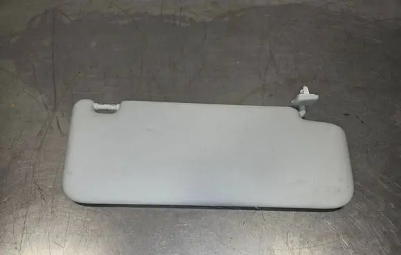 Sun visor