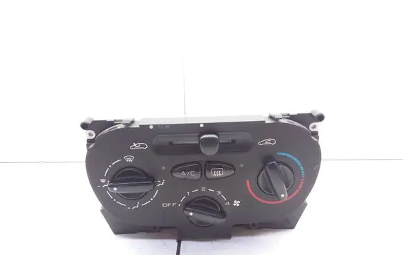 Peugeot 206 Climate control unit 1068701 1068901