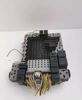 Volvo V70 Fuse module 08688434