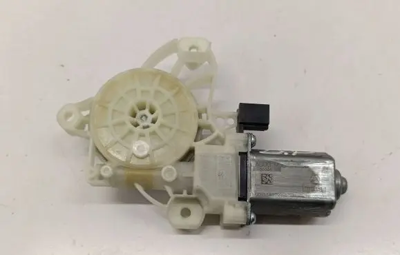 Mercedes-Benz GLE W167 Front door window regulator motor A0009065706