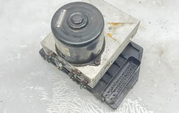 Mercedes-Benz SLK R170 ABS Pump A1705450132