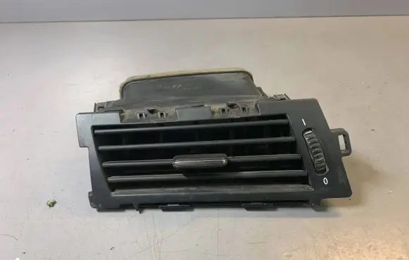 BMW 5 E60 E61 Dashboard side air vent grill/cover trim 6953749 64226953749 64229112203