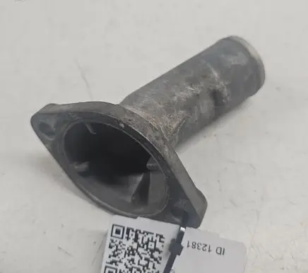 KIA Sorento Engine coolant pipe/hose