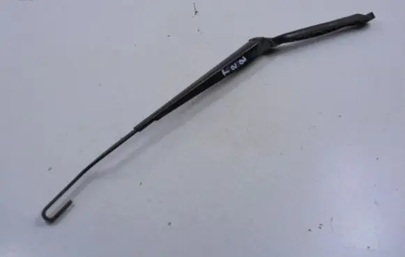 Toyota Avensis T220 Front wiper blade arm