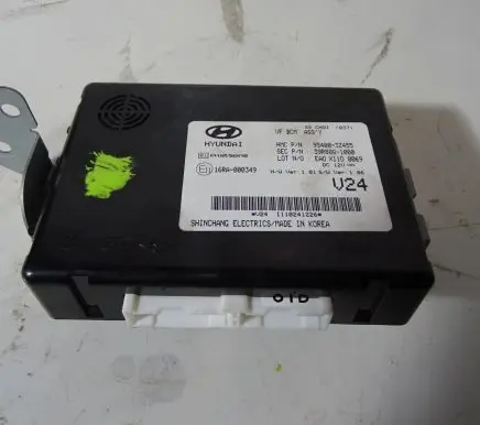 Hyundai i40 Engine control unit/module 16RA000349