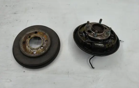 Ford Fiesta Rear wheel hub spindle/knuckle 