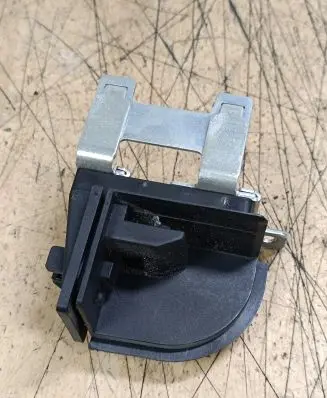BMW 5 F10 F11 Parcel shelf load cover mount bracket 9168473