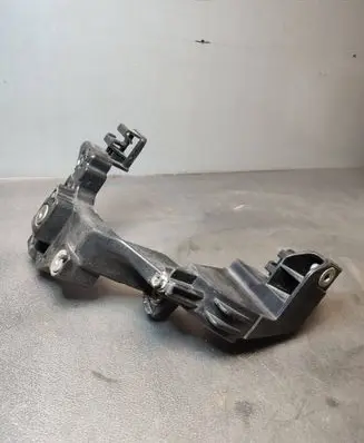Hyundai i30 Headlight/headlamp mounting bracket ET013E