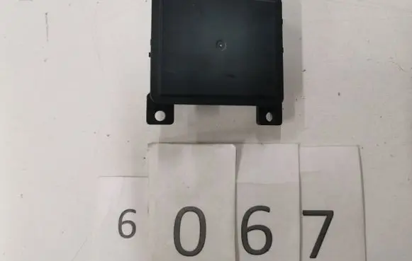 Volkswagen Golf VIII Distronic sensor radar 5WA907572B 0203304151 5WA907572