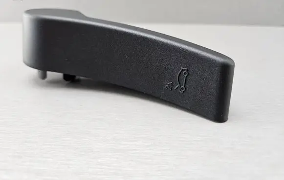 BMW X3 G01 Engine bonnet (hood) release handle 7397999 51237397999