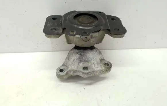 Volvo XC60 Engine mount bracket 31401308 31401744 30784277