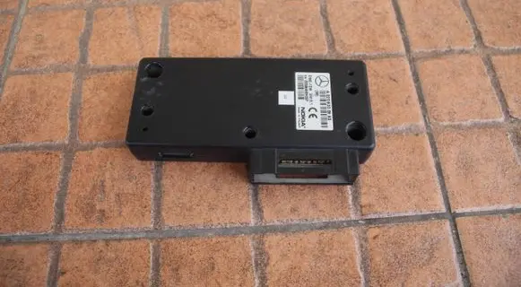 Mercedes-Benz E W210 Voice control module A2208200985