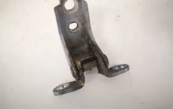 Honda CR-V Front door upper hinge 