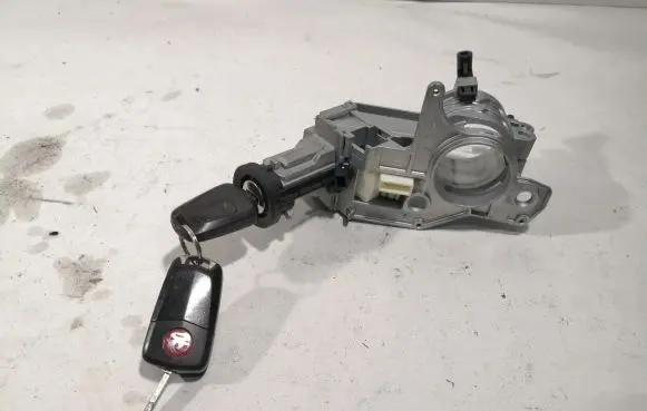 Opel Zafira B Ignition lock 20928F119B 281726 N0501881