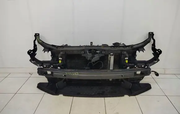 Hyundai i30 Radiator support slam panel 