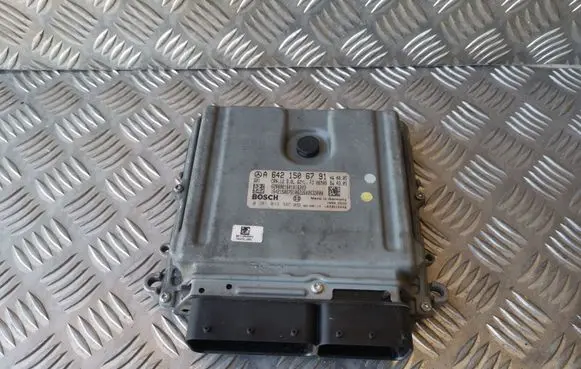 Mercedes-Benz R W251 Engine control unit/module A6421506791 0281013385