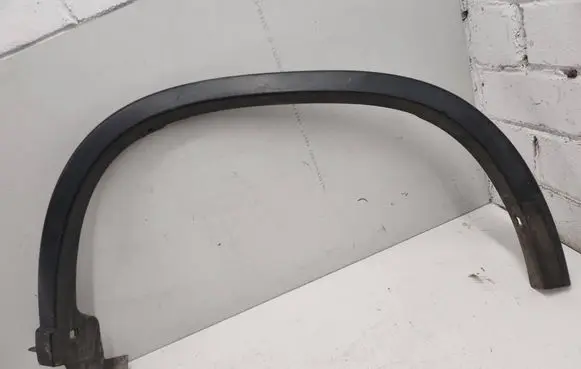 Nissan X-Trail T30 Rear arch trim 76857JG00A