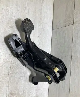 Skoda Octavia Mk3 (5E) Brake pedal 5Q1721058AL