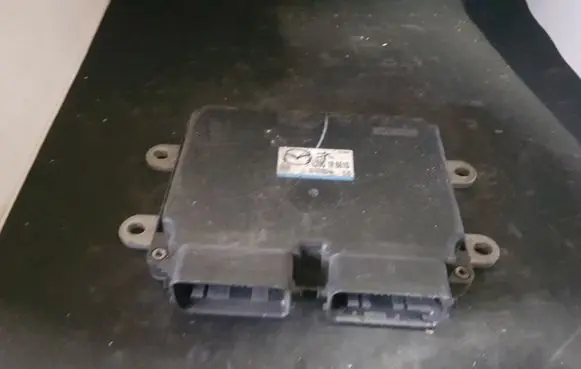 Mazda 3 I Engine control unit/module L39C18881G