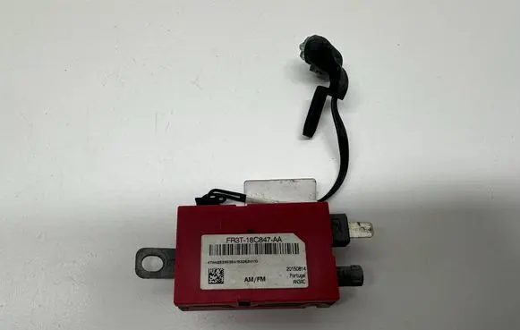 Ford Mustang VI Aerial antenna amplifier FR3T18C847AA 28160689 47AA28395364
