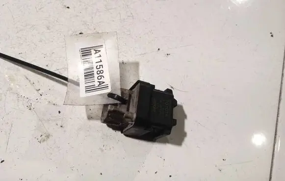 Toyota Avensis T250 Glow plug pre-heat relay 2861067010