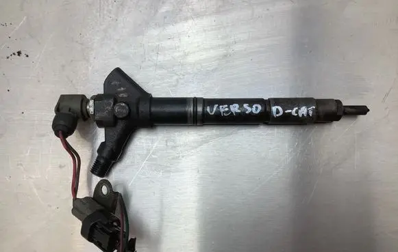 Toyota Corolla Verso AR10 Fuel injector 2367026011 06G06662