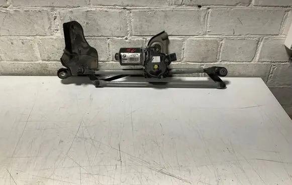 BMW 4 F36 Gran coupe Front wiper linkage and motor 7260488 7267503