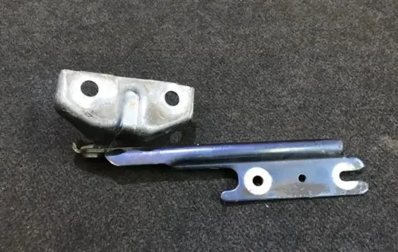 Mazda 626 Engine bonnet/hood hinges