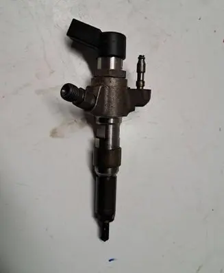 Peugeot 508 Fuel injector 9802448680
