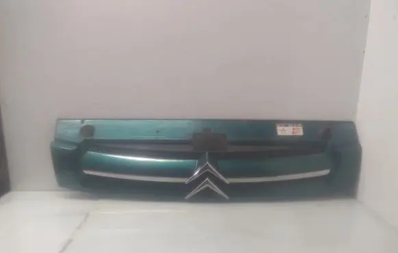 Citroen Berlingo Front bumper upper radiator grill