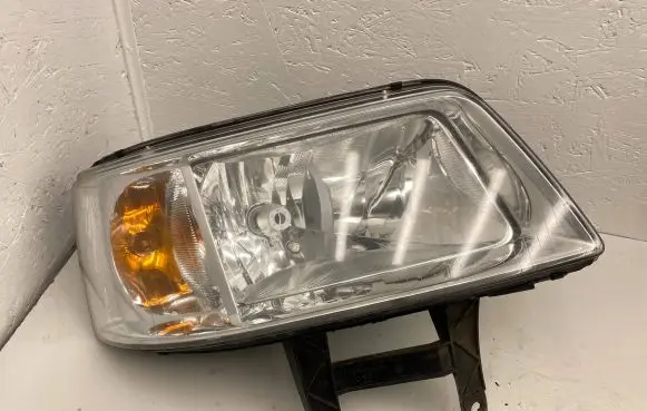 Volkswagen Transporter - Caravelle T5 Headlight/headlamp 02A011A00HC 0301191302 13661367