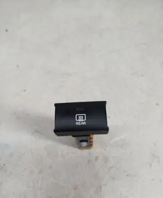Hyundai Santa Fe Windscreen/window heater switch 202002962