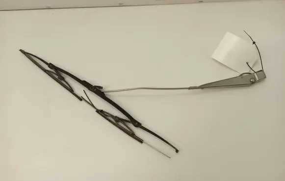 Mercedes-Benz COMPAKT W115 Front wiper blade arm