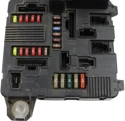 Renault Scenic II - Grand scenic II Fuse module 8200306032C S118399200F
