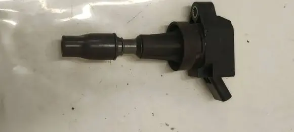 Hyundai Kona I High voltage ignition coil 273012B120