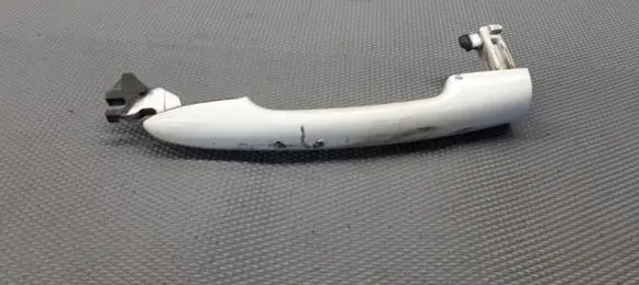 Renault Laguna II Rear door exterior handle 820002878384