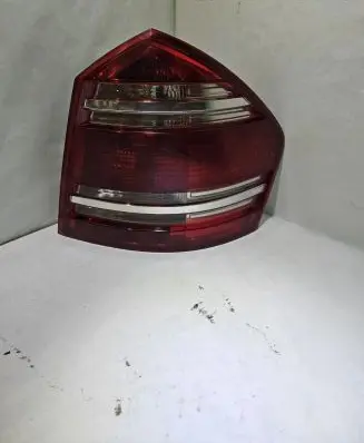Mercedes-Benz GL X164 Rear/tail lights A1648204264
