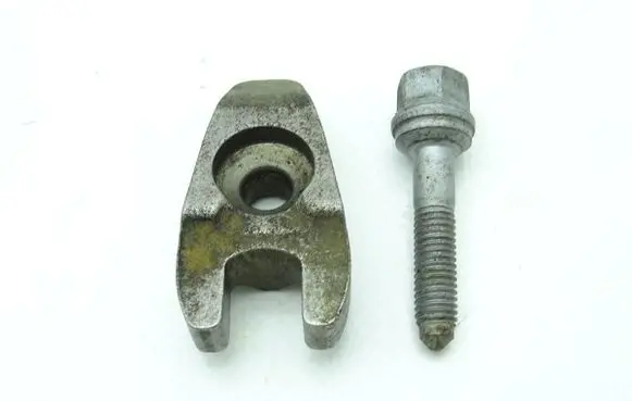 Citroen C3 Fuel Injector clamp holder 